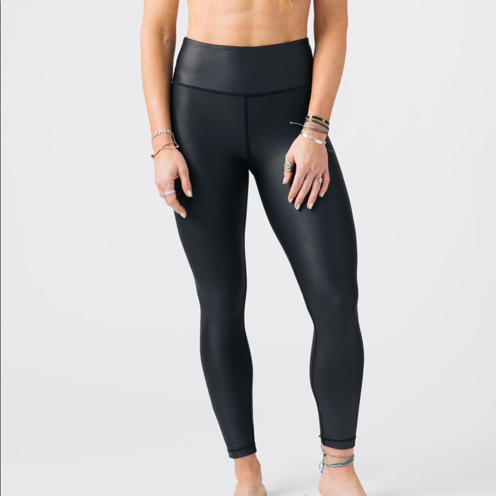 ZYIA Black Metallic Light n Tight Hi-Rise 7/8 24"